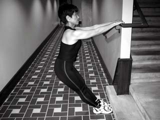 Fixed Bar Rhomboids Stretch